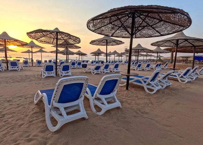 Ivy Cyrene Island Aqua Park Resort (Adults Only)