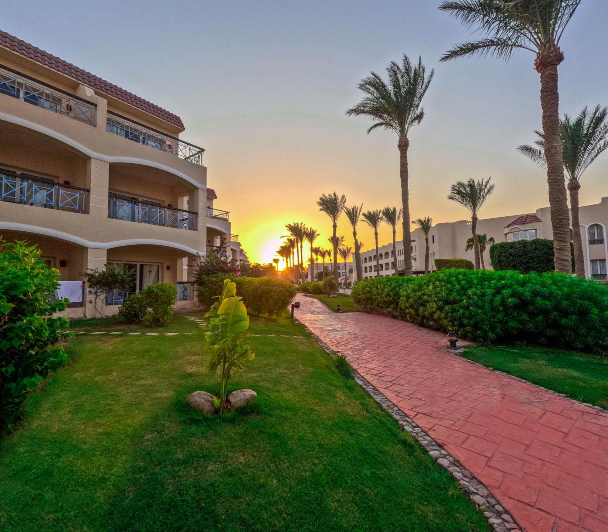 Ivy Cyrene Island Aqua Park (adults Only) Resort 4*